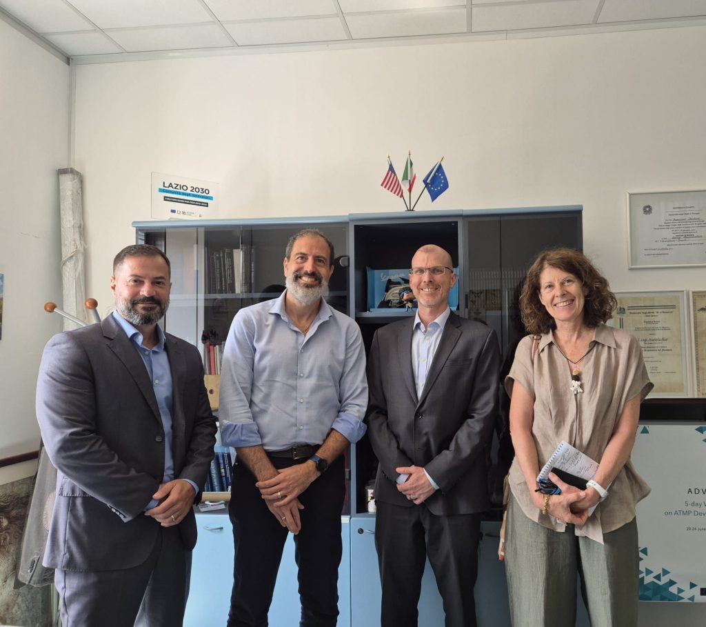 On July 8th, Federica Signoretti and Matthew Golden from the U.S. Embassy came to Takis to learn about our company, our history, and the programs we are developing.
